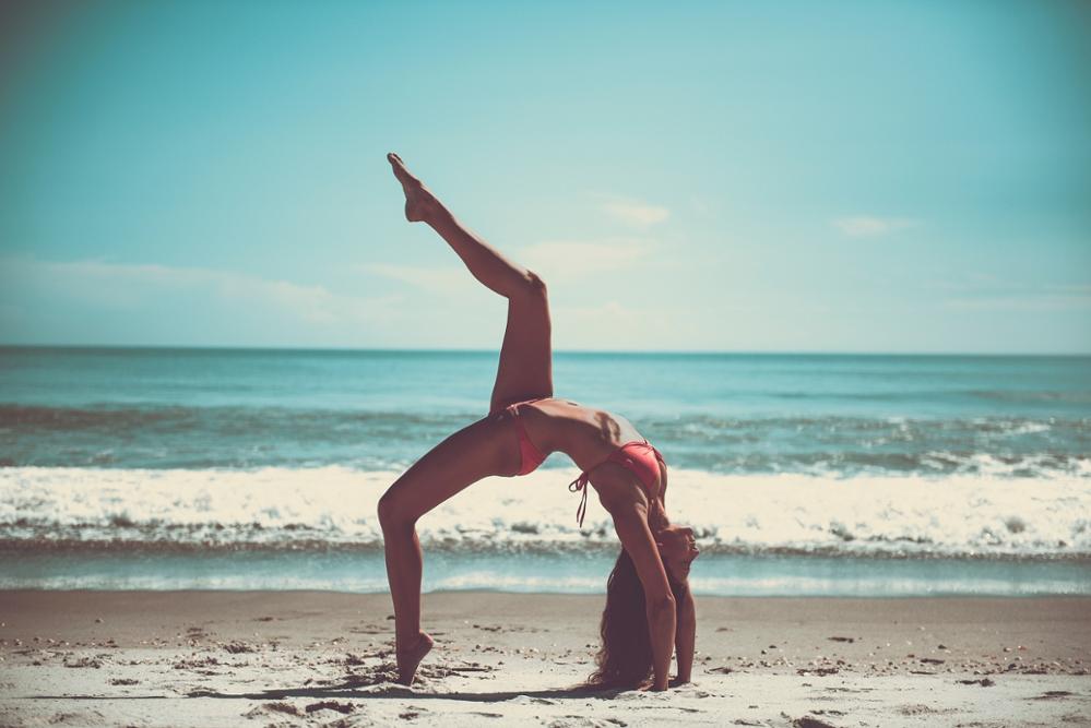 Séjour de yoga en Corse : avantages et lieux incontournables pour une retraite réussie !